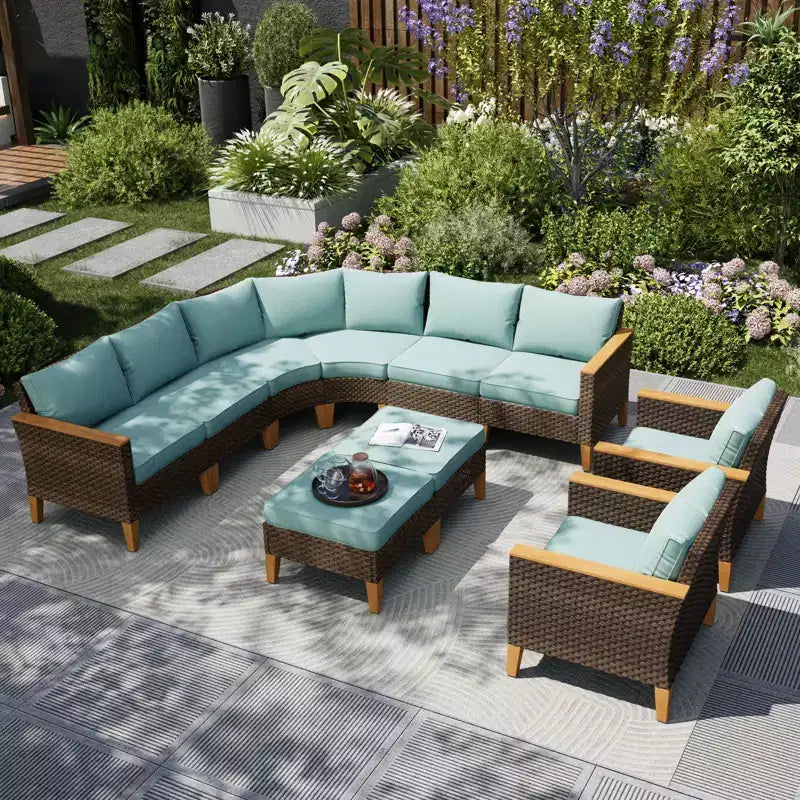 Captiva Designs 10-teiliges Outdoor-Geflecht-Rattan-Terrassen-Set, halbmondförmiges, gebogenes Ecksofa mit gepolstertem Ottoman