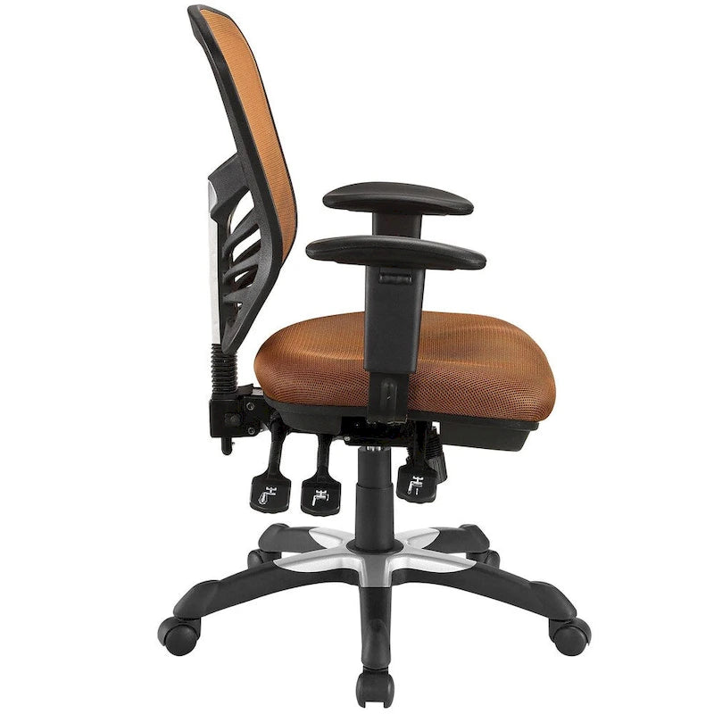 Ergonomischer Bürostuhl mit Netzrückenlehne und verstellbaren Armlehnen
