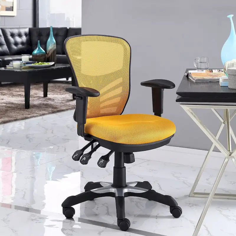 Ergonomischer Bürostuhl mit Netzrückenlehne und verstellbaren Armlehnen